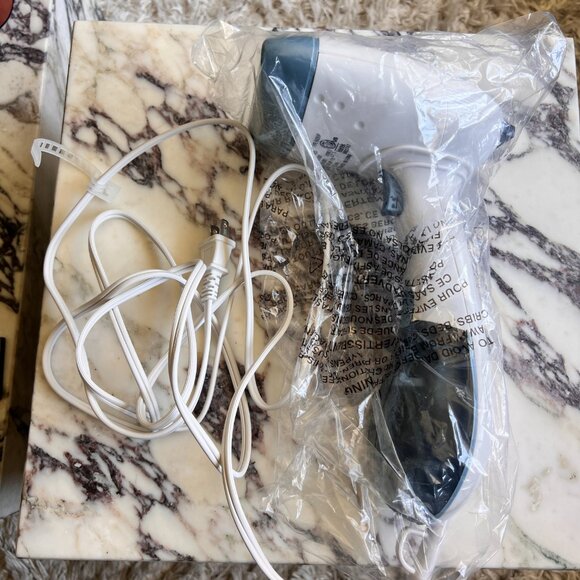 Conair Exteme Steam Handheld Fabric Steamer - NEW IN BOX NEVER USED - Picture 4 of 6
